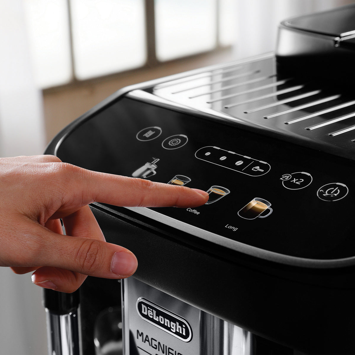 De&#39;Longhi Magnifica Evo Automatic Bean to Cup Coffee Machine